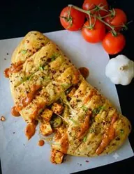 Paneer Garlic Bread
